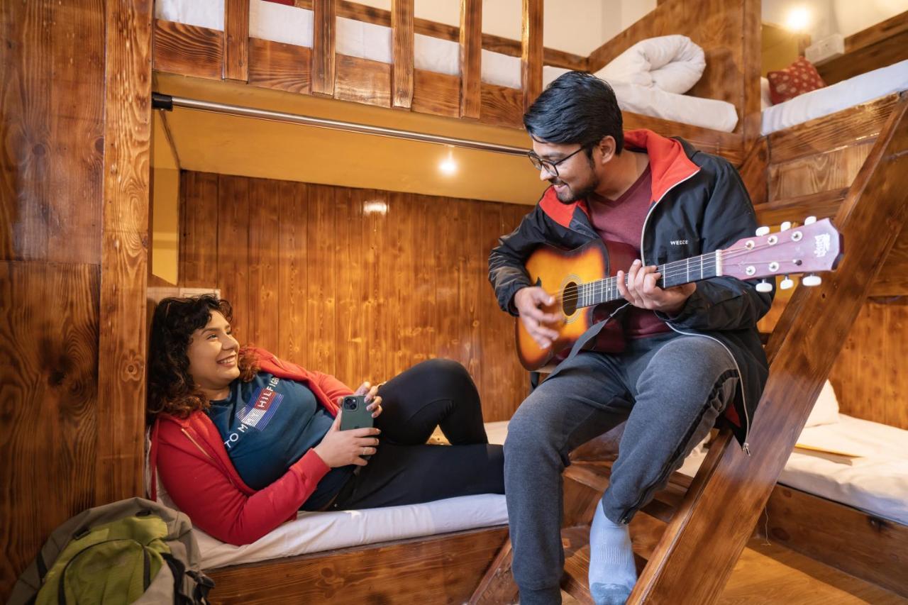 Rainbow Hostelier レー エクステリア 写真